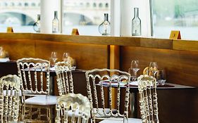 Vip Paris Yacht Hotel & Spa